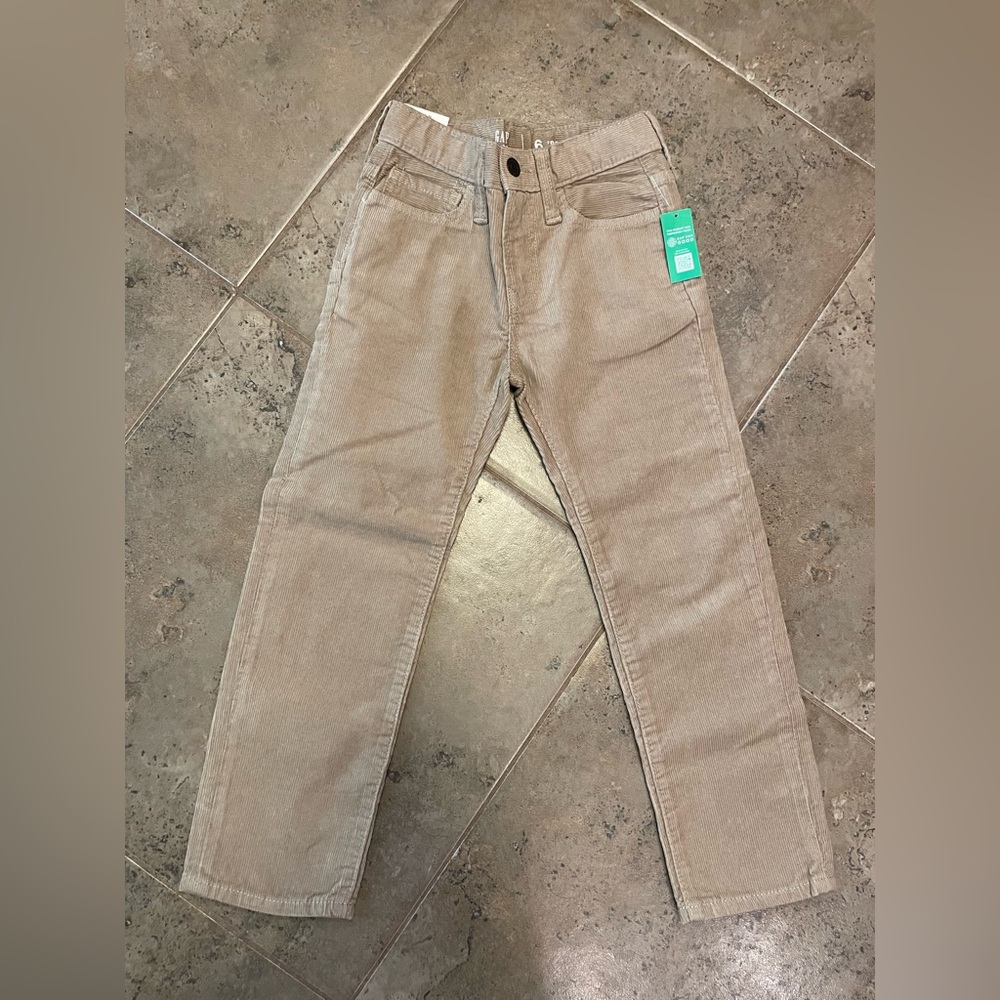 NWT-Boys Gap 90’s Original Straight Leg Corduroy Pants size 6